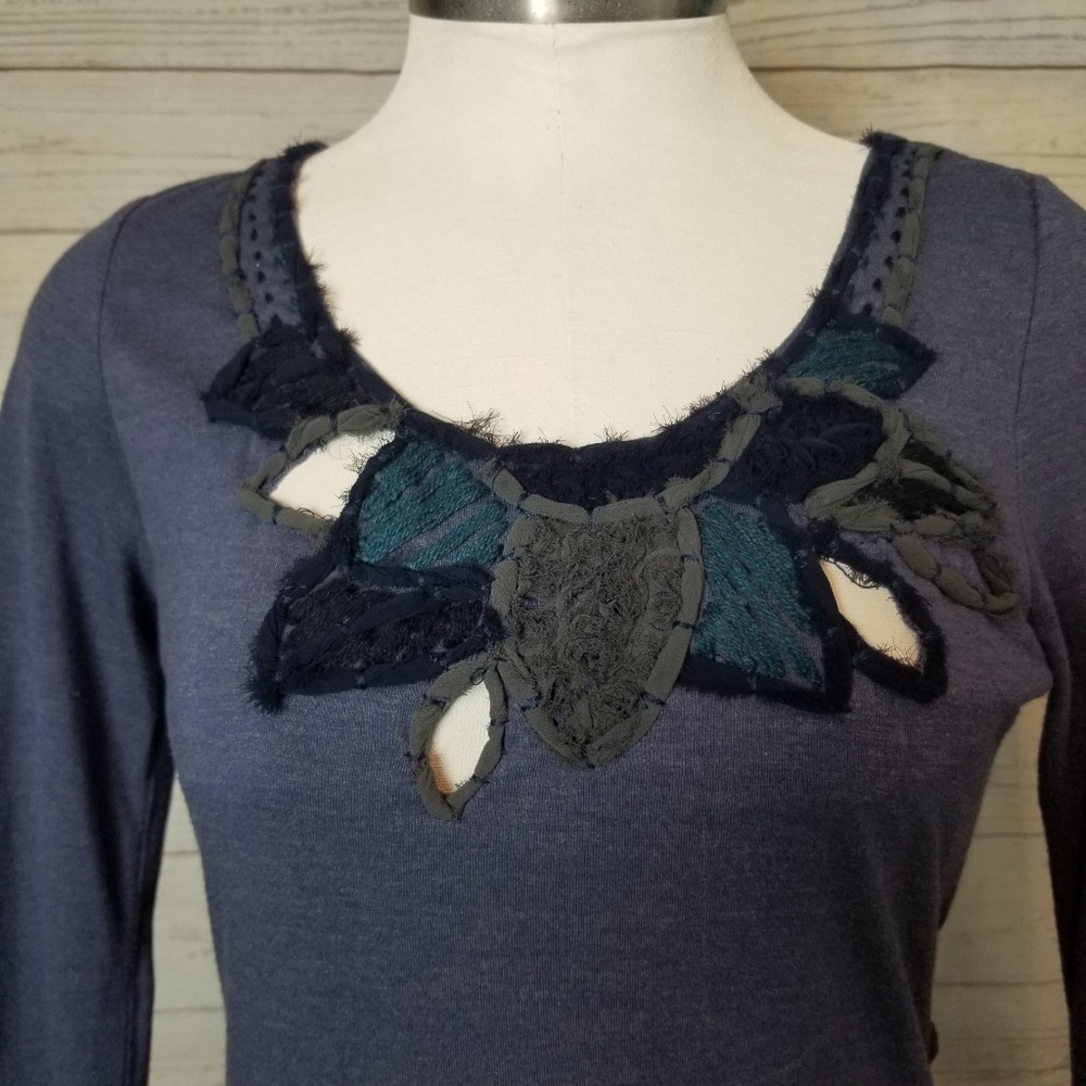 Lulumari Open Back Top - Picture 6 of 8